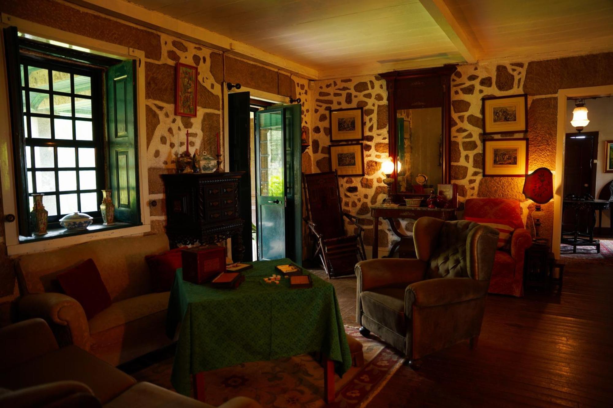 Lugar Da Pedra Alta - B&B - Private Historical Villa Melo Exteriör bild
